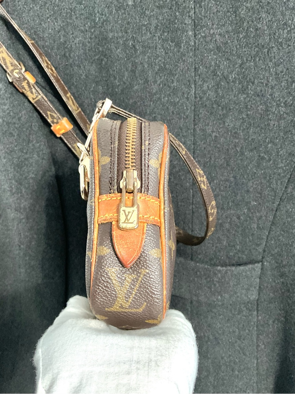 ✅LV free wallet POCHETTE BANDOLIER CROSSBODY LOUIS VUITTON AUTHENTIC - Picture 13 of 14